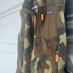 Patagonia Green and Brown Camouflage Vest